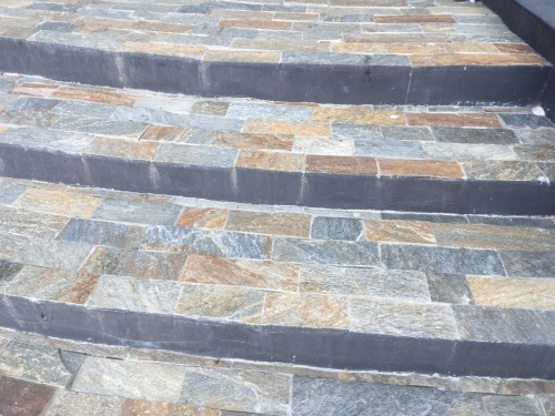 Плитка из Златолита Уральского для лестницы купить в Электроуглях