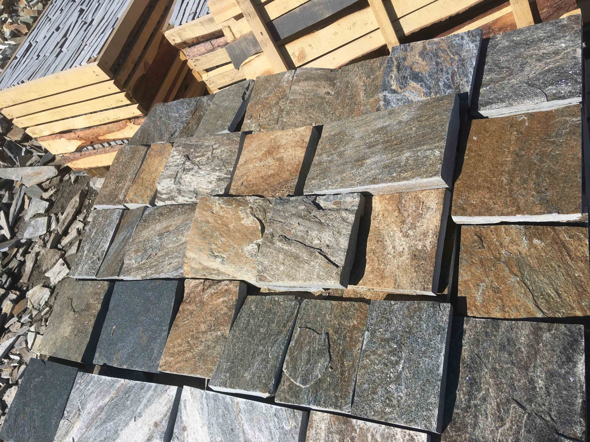 Плитка пилёная златолит Уральский для фасада купить в Электроуглях