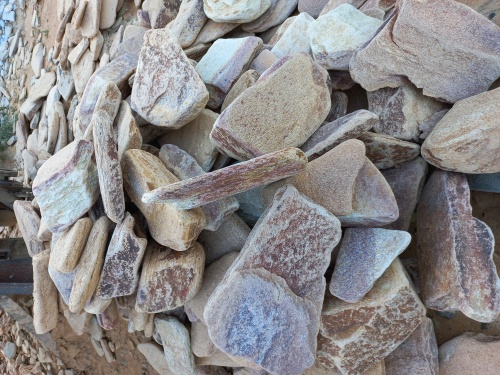 Златолит жёлтый, жёлто-зелёный глыбки и валуны для ланшафтного дизайна купить в Электроуглях